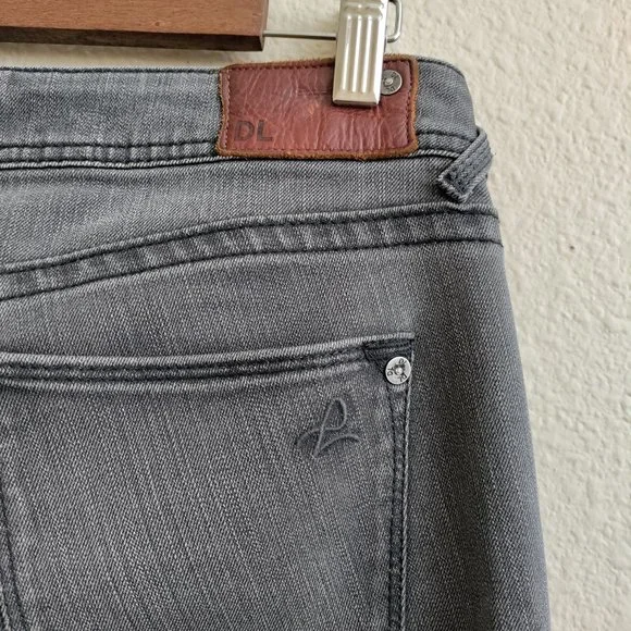 DL1961 Amanda Skinny Jeans Zurich 4 Way Stretch Size 28 - Picture 6 of 15